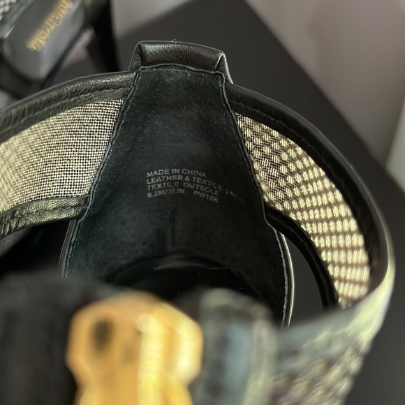 Michael Kors Berkeley T Strap Heels! - Picture 7 of 8